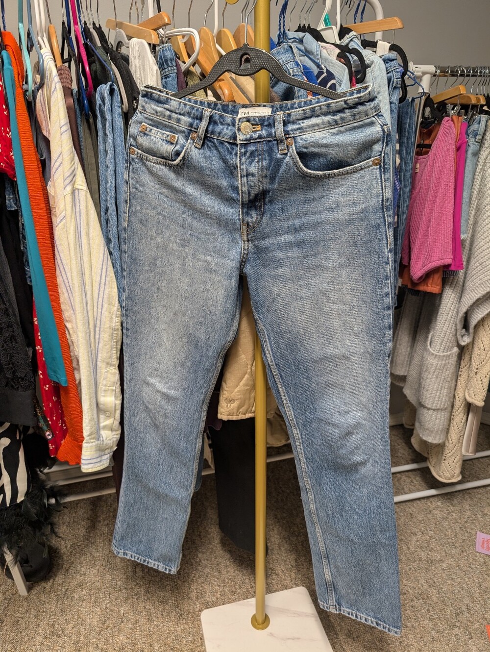 Zara jeans size 6 straight